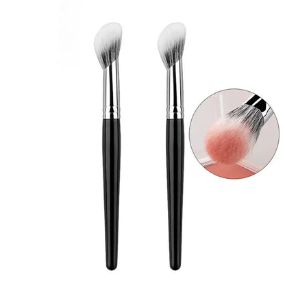 1/2PCS Peach Heart Blusher Brush – Small Flat Precise Brush for Powder, Cream & Liquid Blush